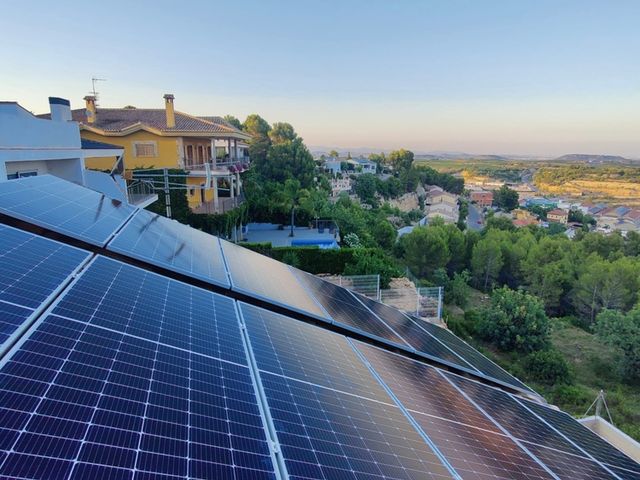 paneles solares en Godelleta